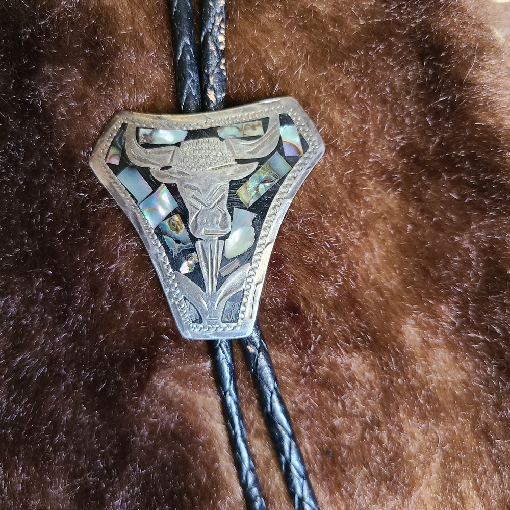 Vintage Bull Bolo